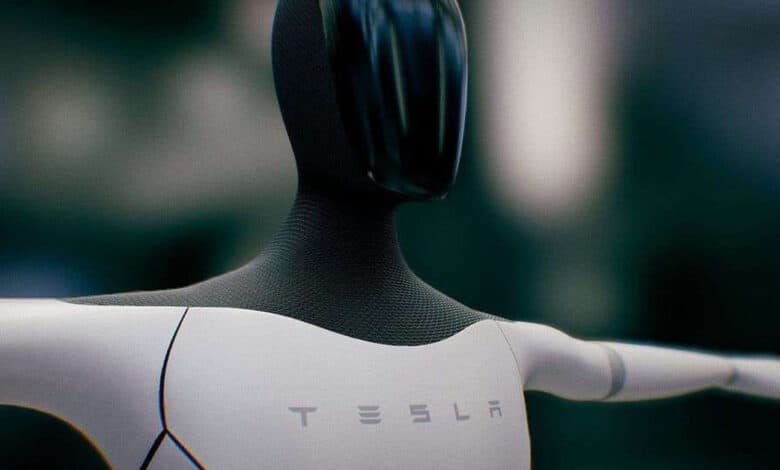 Elon Musk: Tesla's Optimus "Sentient Humanoid Robot" Can Navigate Reality