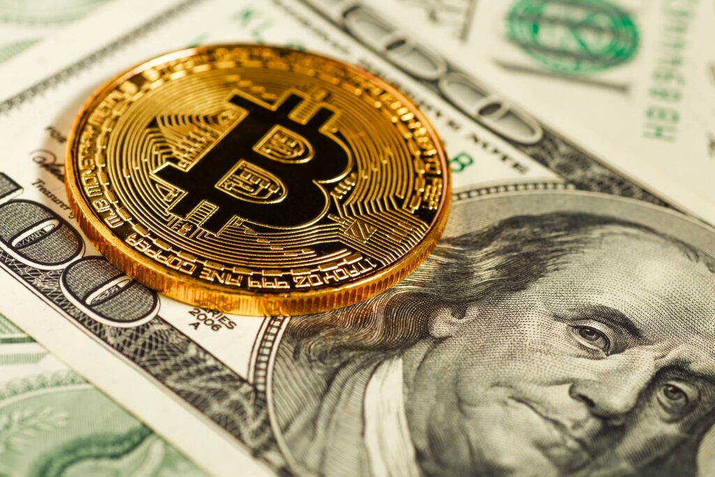 Prețul Bitcoin - foarte aproape de bottom după scăderea sub $30,000