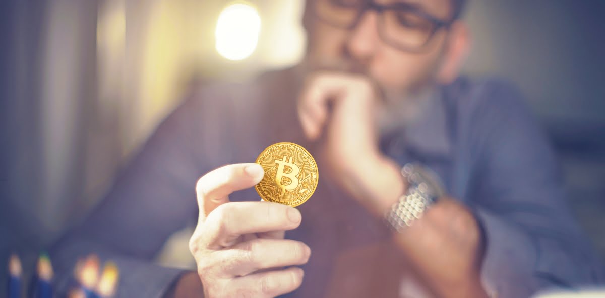 tranzacționarea cu bitcoin vs investiție