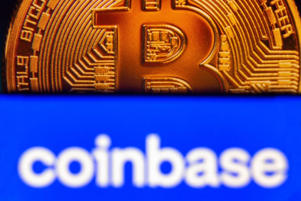 Coinbase va cumpăra crypto-monede de $500 milioane și va reinvesti 10% din profit în active digitale