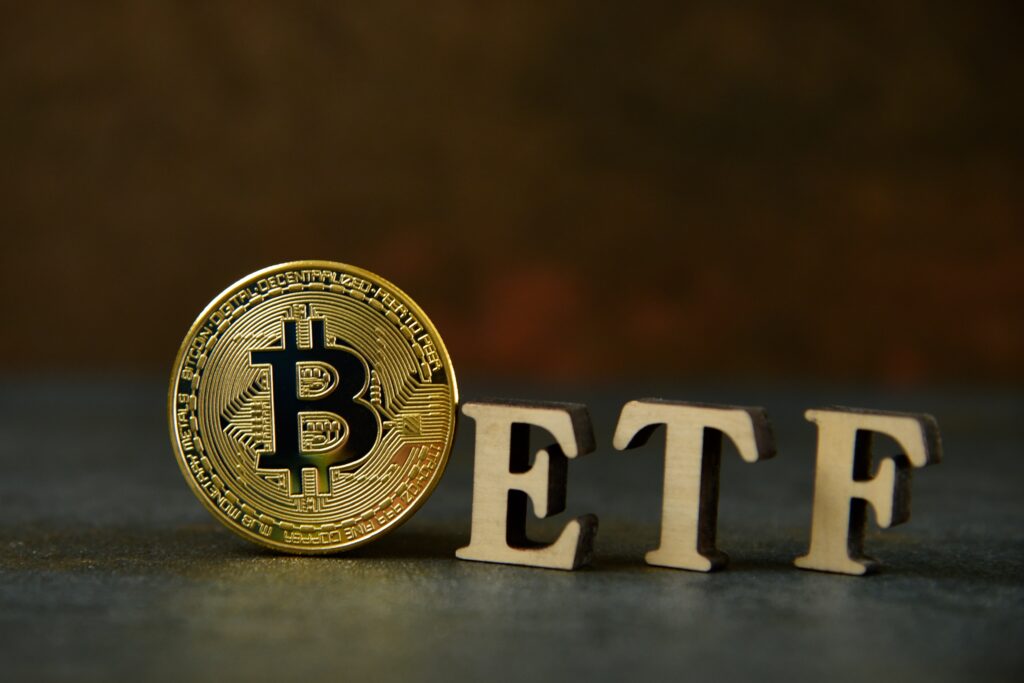 Emitenții de Bitcoin ETF devin creativi cu două noi cereri către SEC