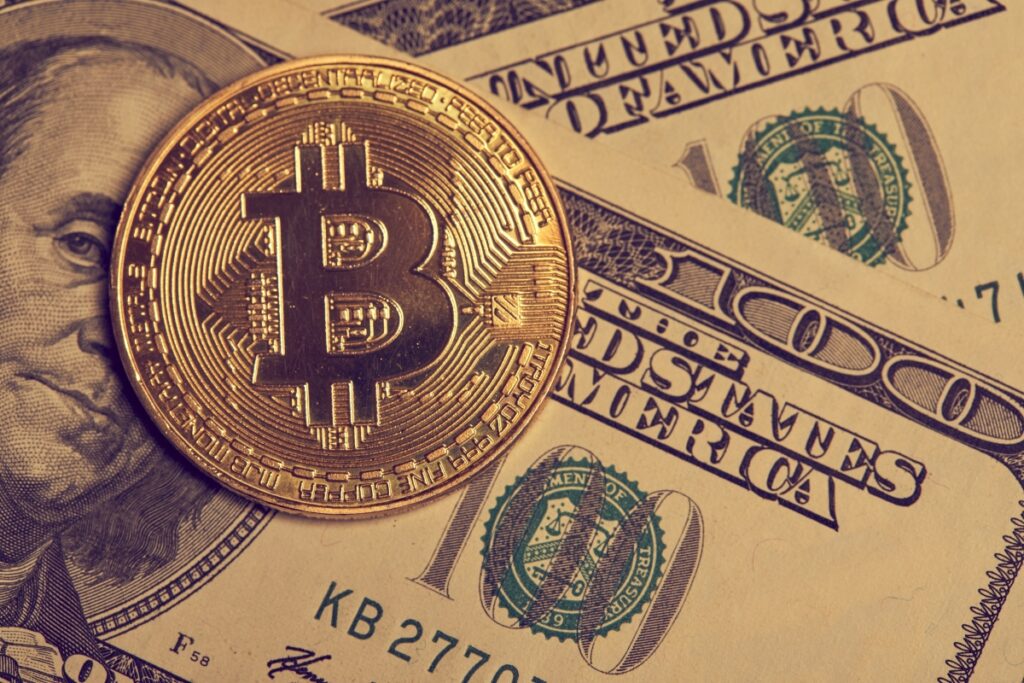 Bitcoin peste $61,000. Prețul a crescut $5,000 în 3 ore, în urma volatilității crescute
