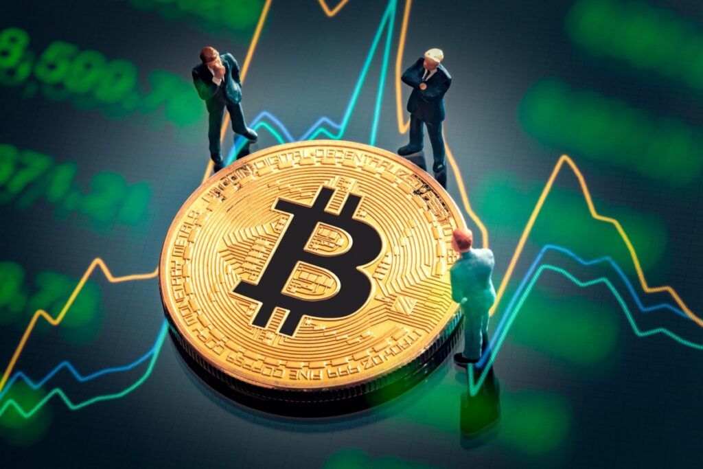 Investitorii acumulează Bitcoin iar produsele derivate stabilesc noi recorduri