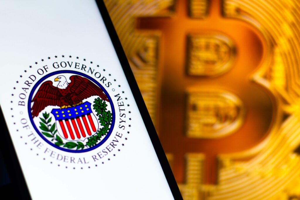 Prețul Bitcoin a crescut cu $3,000 după ședința FOMC. Ce a anunțat Rezerva Federală cu privire la dobânzi, în 2022?