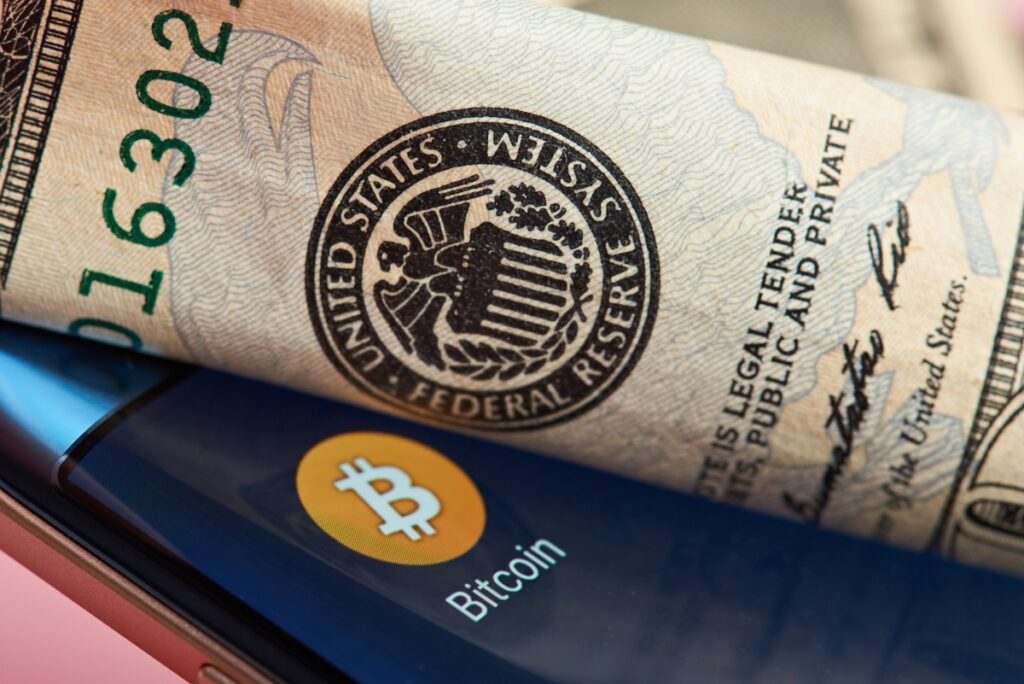 Prețul Bitcoin a crescut cu 10% înainte de anunțul Rezervei Federale cu privire la majorarea dobânzilor