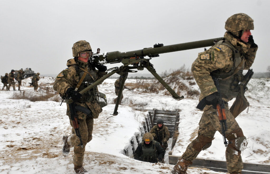 Ucraina plănuiește să lanseze NFT-uri pentru a-și susține armata. Rusia, aproape de intrarea în incapacitate de plată