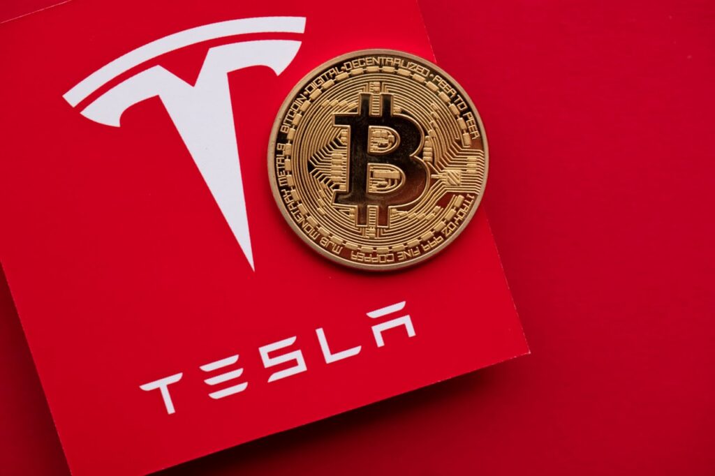Tesla a vândut 75% din deținerile de Bitcoin