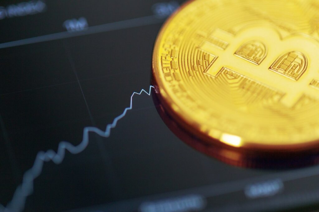 Bitcoin se tranzacționează lateral așteptând datele privind inflația din Statele Unite