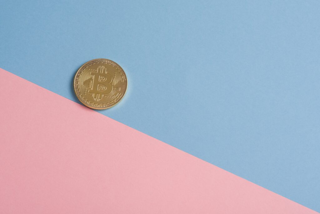Bitcoin scade sub 25.000 de dolari în urma îngrijorărilor pieței legate de Credit Suisse