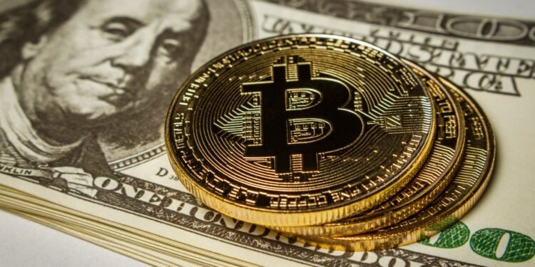 Taxele tranzacțiilor Bitcoin au crescut la $4,2 milioane ieri, cea mai semnificativă zi de după 22 august